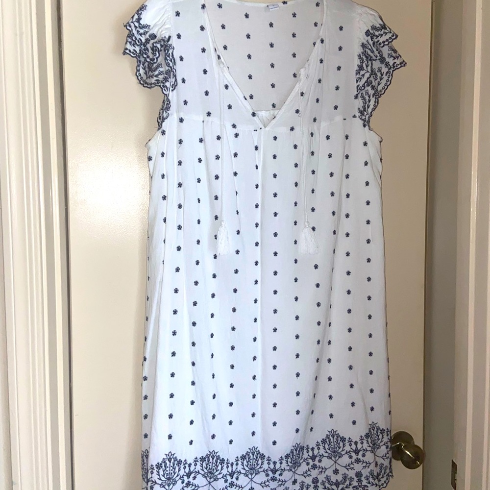 EUC White Gauze XL Old Navy Dress w/ Navy Blue Crochet Design